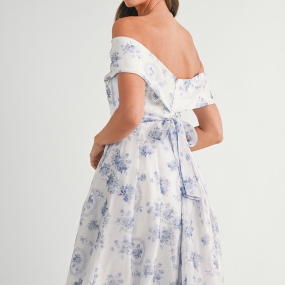 NWT MABLE Off Shoulder Floral Maxi Dress – Elegant Summer Wedding Guest Size S-L - Picture 5 of 15
